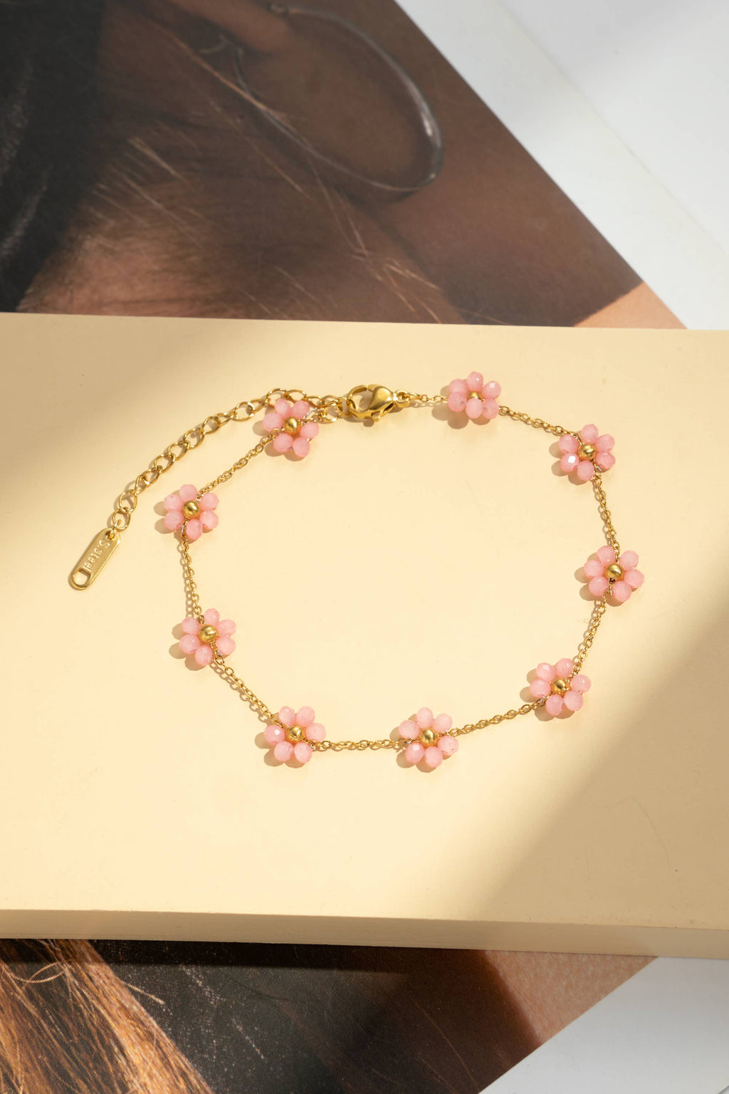 Chaîne cheville fleurs colorée délicate acier été lumineuse: Blanc