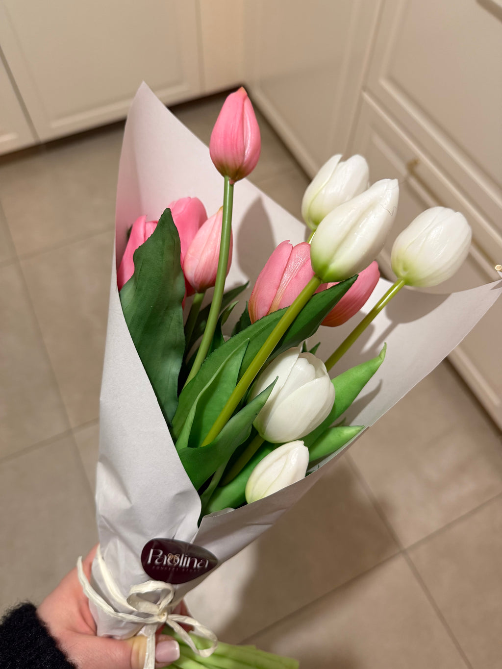 Strauß weißer Tulpen