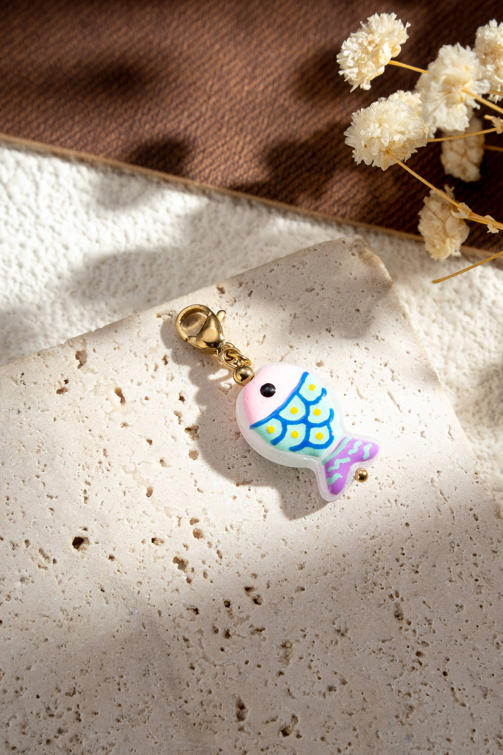 Lot 5 charms poisson colorés dorés émaillés été mignons