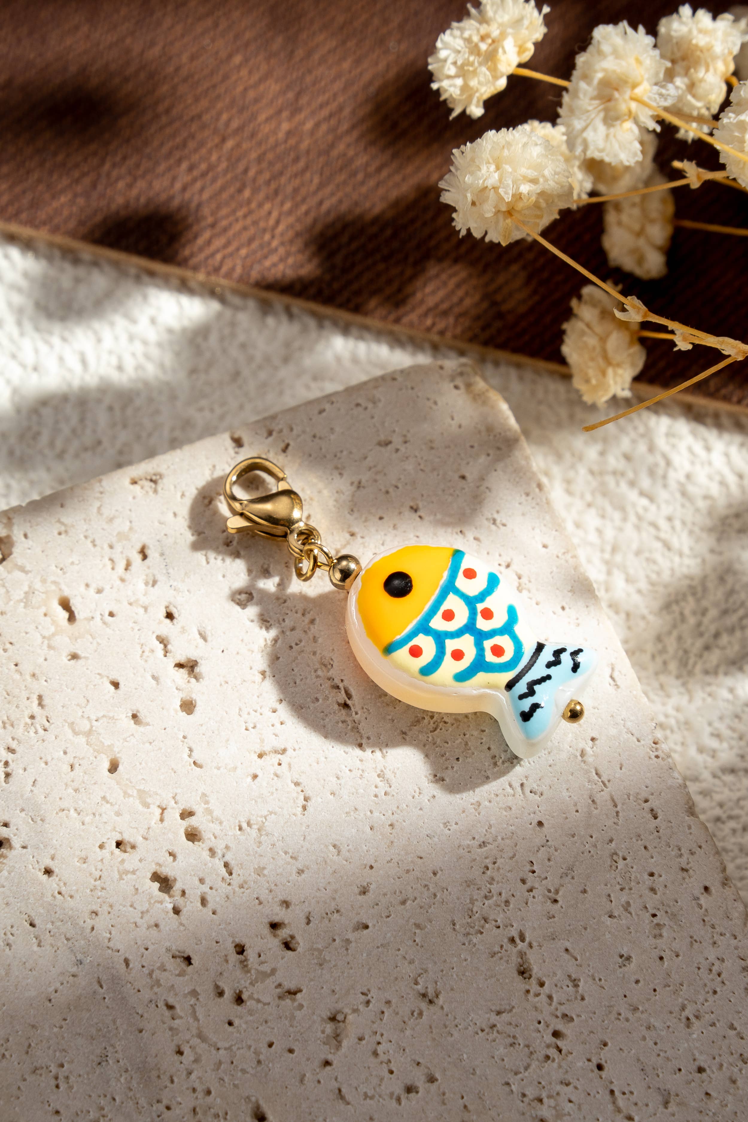 Lot 5 charms poisson colorés dorés émaillés été mignons