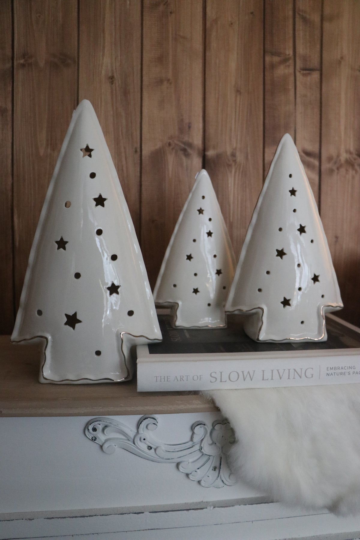 Sapin blanc et doré lumineux