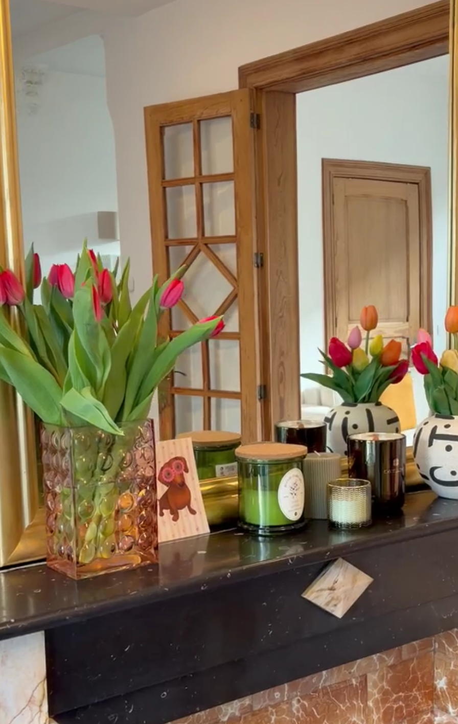 Fausses tulipes - touché vrai fleur