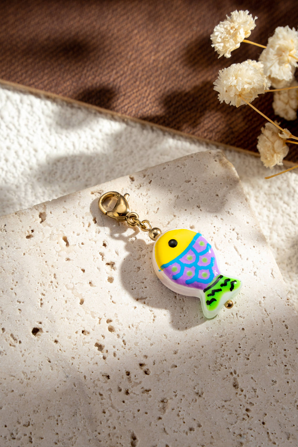 Lot 5 charms poisson colorés dorés émaillés été mignons