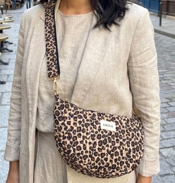 Braune Leoparden-Clutch