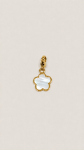Charms fleur nacre