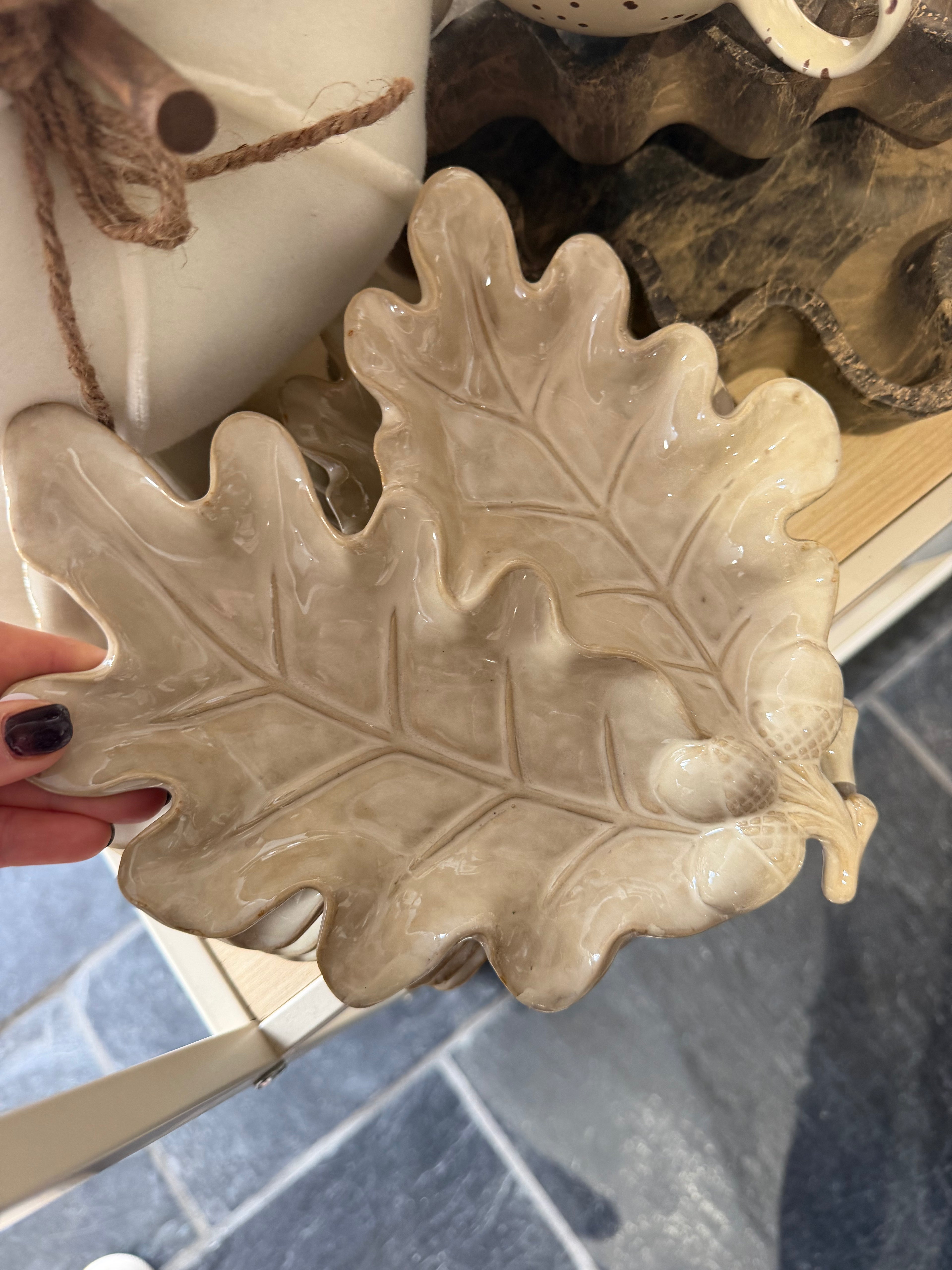 Plateau feuille beige