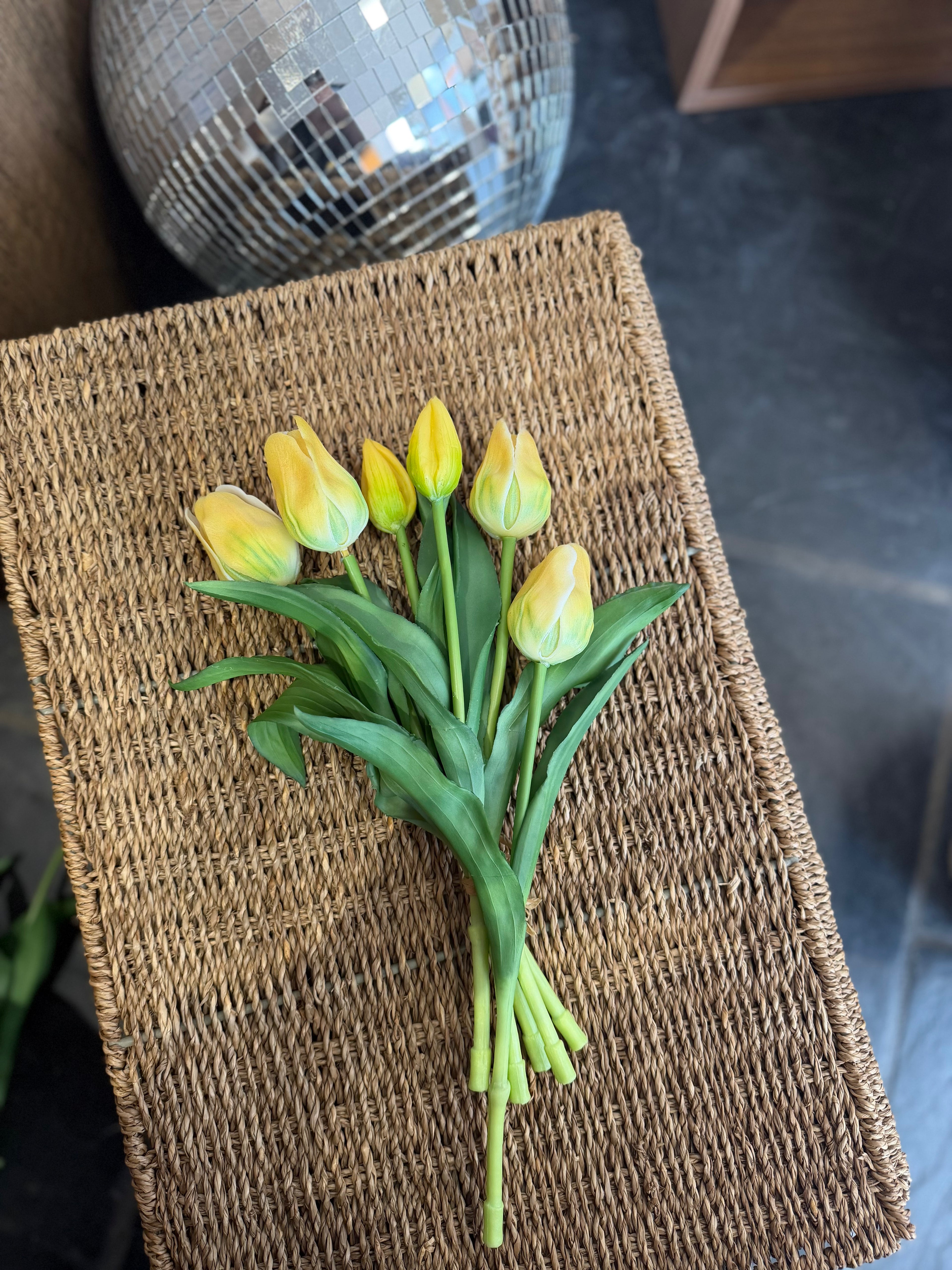Strauß gelber Tulpen